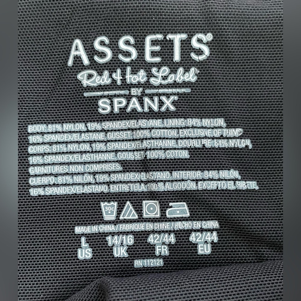 Red Hot by Spanx Sleek Slimmers Strapless Black Full Slip 2253, Scolloped Hem; L - Picture 3 of 3